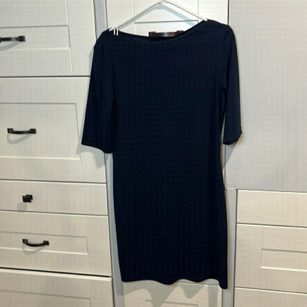 All that jazz. Size large. Navy blue. Dress. Short sleeve. Stretch.